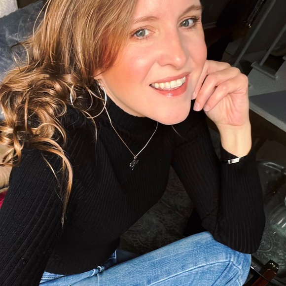 Meet your Posher, Christine - Picture 3 of 3